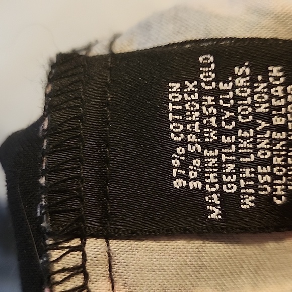 🌺 Nicole Miller Floral Shorts 🌺 - Picture 6 of 8